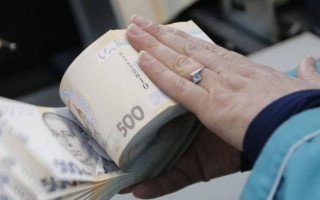 Зарплата жінок в Україні: з’явилась цікава статистика