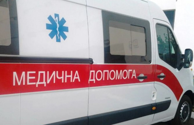 В Днепре BMW на скорости протаранил машину скорой помощи, видео