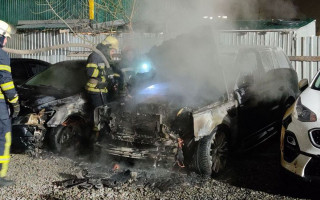 В Киеве горел элитный Range Rover, фото