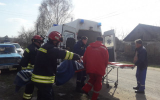 На Дніпропетровщині чоловік провалився в колодязь