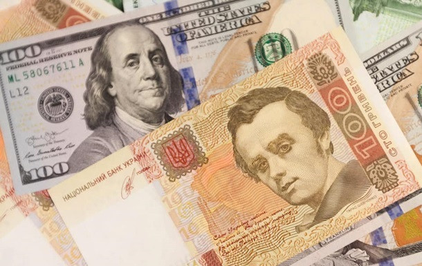 Официальный курс валют: гривна продолжает падать
