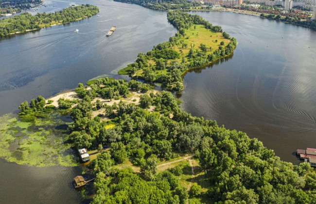 Жители Киева просят запретить строительство моста на Оболони