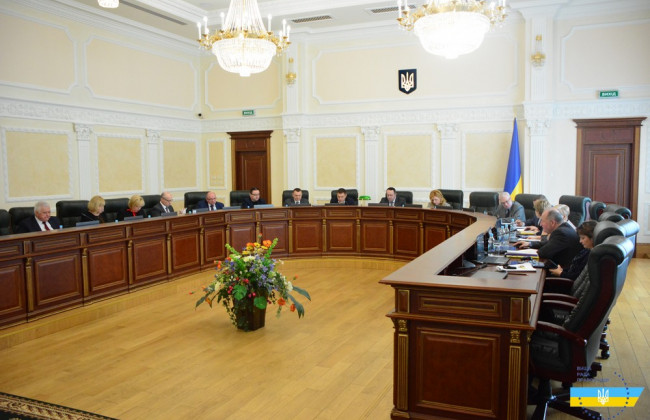 Вища рада правосуддя розглядає матеріали щодо звільнення суддів