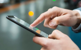 Украинцам будут приходить СМС от Минздрава: что надо знать