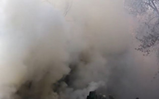 Несколько кварталов Киева затянуло дымом: что произошло