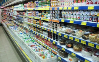 Карантин в Украине: сеть «АТБ» будет отпускать в одни руки ограниченное количество товаров