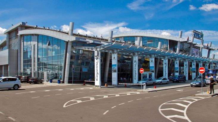 В Киеве прекратил работу один из аэропортов