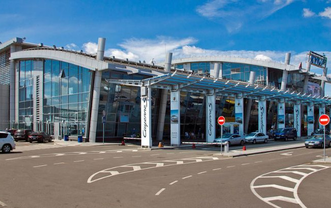 В Киеве прекратил работу один из аэропортов