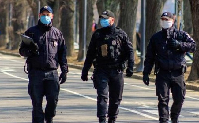 Полиция составила 923 админпротокола за нарушение карантина