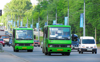 В Харькове не собираются останавливать общественный транспорт