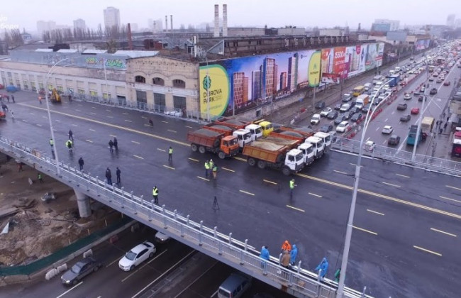 В Киеве по Шулявскому мосту предлагают пустить троллейбусы