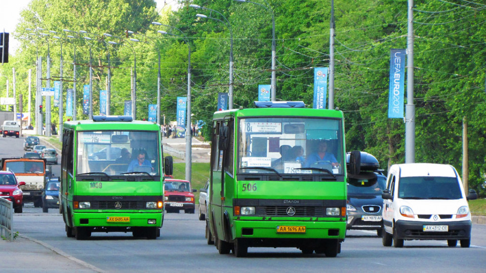 В Харькове не собираются останавливать общественный транспорт