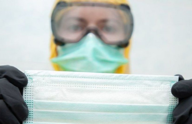 З Китаю прибули медичні маски, апарати штучної вентиляції легень та інші засоби для боротьби з COVID-19