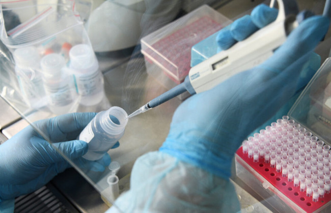 Погодинна оплата для медиків, які борються з коронавірусом: пропозиція міністра