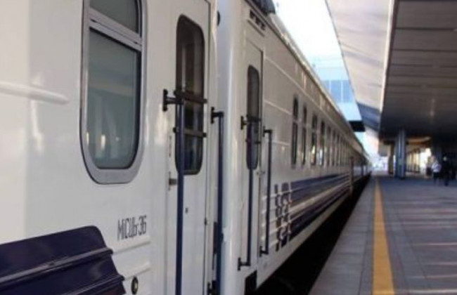 Температура під 40: до Києва приїхав поїзд з українцями з Риги