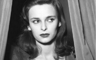 В Италии от коронавируса умерла актриса Лючия Бозе