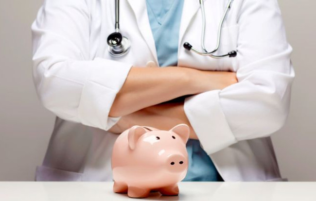 Стало відомо, кому із медиків Уряд підвищив заробітну плату