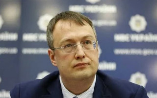 Соблюдение карантина могут начать проверять с помощью мобильных операторов, — замглавы МВД Антон Геращенко