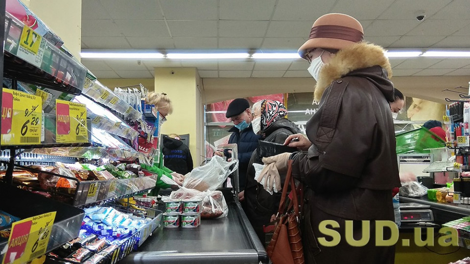 Опустошают полки супермаркета: киевляне продолжают закупки, видео