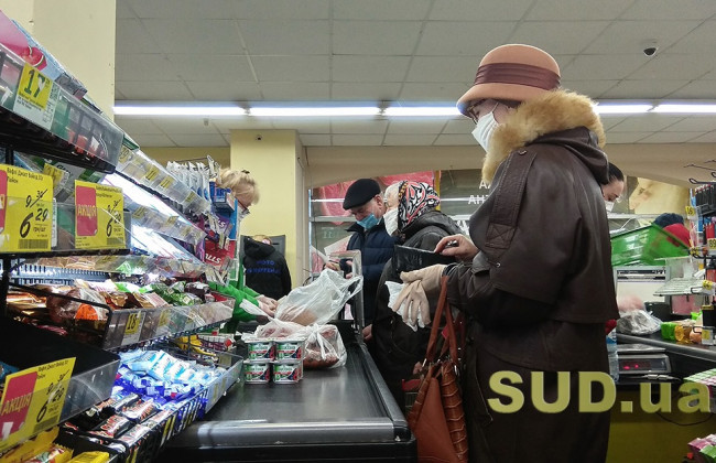 Опустошают полки супермаркета: киевляне продолжают закупки, видео