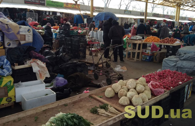 Как живет Одесса на карантине: Дерибасовская опустела, а «Привоз» не сдается