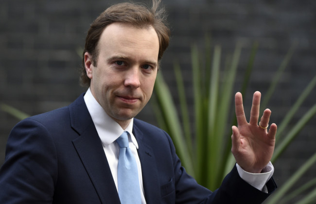 Глава Министерства здравоохранения Великобритании заразился коронавирусом