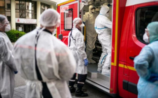 Коронавирус во Франции: немецких врачей поразило отношение к пациентам старше 80 лет