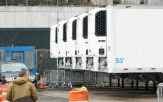 Готовятся к худшему: в США развернули мобильные морги из-за коронавируса, видео