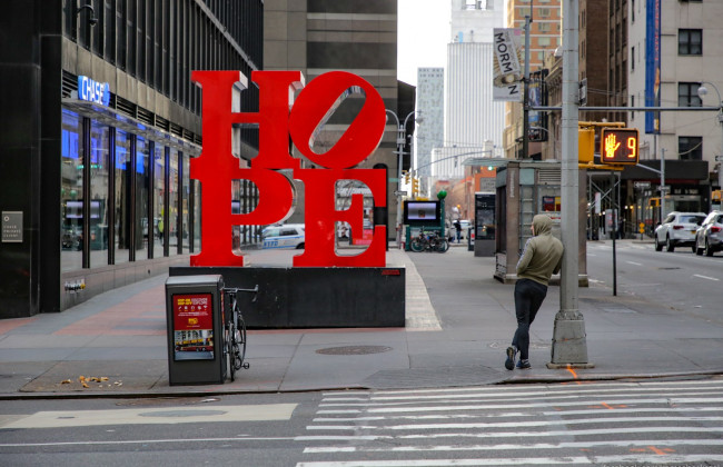 Жизнь во время эпидемии: Нью-Йорк готовится к плохому сценарию, фото и видео