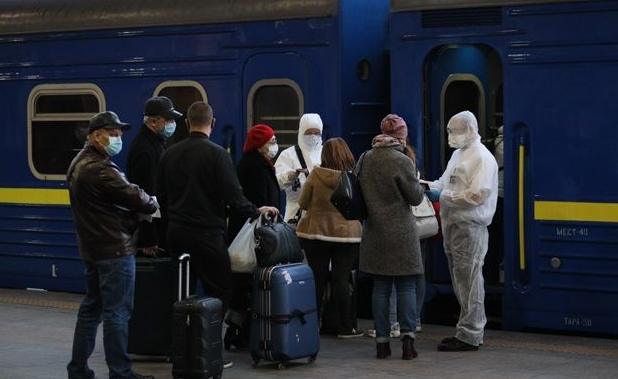 Спецрейсом Москва-Киев в Украину вернулись более 700 человек