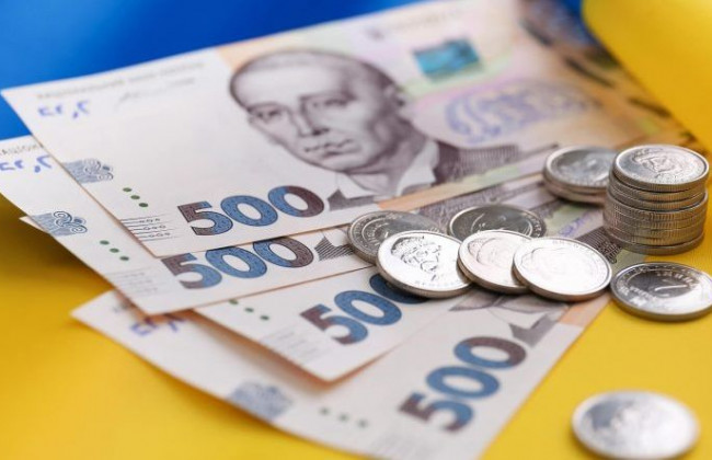 Дороги, аграрії та ОПК: фінансування яких секторів у повному обсязі зберіг Кабмін