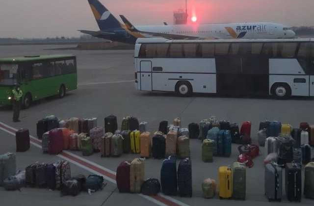 Министр Криклий поехал размещать украинских туристов с Бали на обсервацию в гостиницу, видео