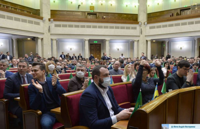 Рынок земли: в парламенте заблокировали подписание закона