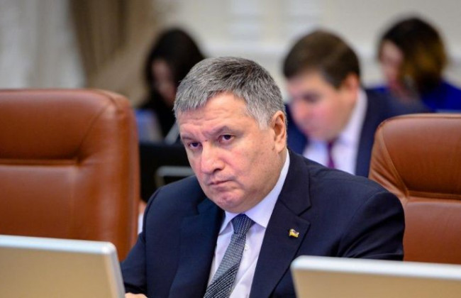 Вплоть до ареста и содержания под стражей до трех лет: Арсен Аваков рассказал о санкциях к отдохнувшим на Бали и уклонившимся от обсервации