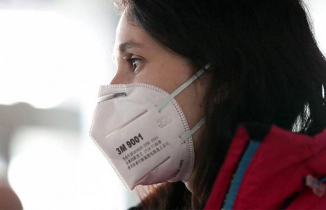 Почему нужно покупать маски, а не респираторы: в Минздраве рассказали о важном отличии