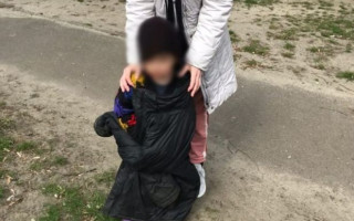 В Киеве пенсионерка потеряла внука: что известно