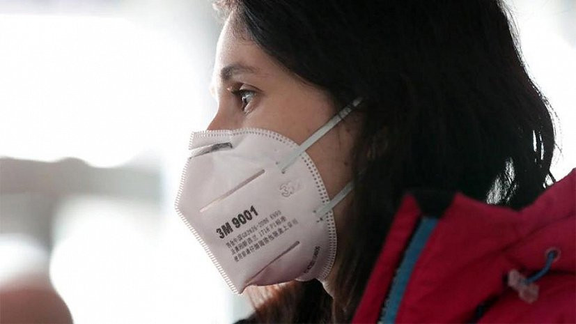 Почему нужно покупать маски, а не респираторы: в Минздраве рассказали о важном отличии
