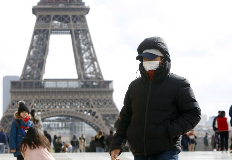 Во Франции резко увеличилась смертность от коронавируса