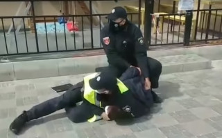 В Одессе копы скрутили хозяина кофейни за несоблюдение карантина: видео