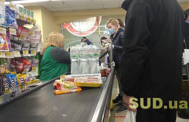 Невывезенный мусор и принципиальные безмасочники — карантин в Киеве 6 апреля, фото