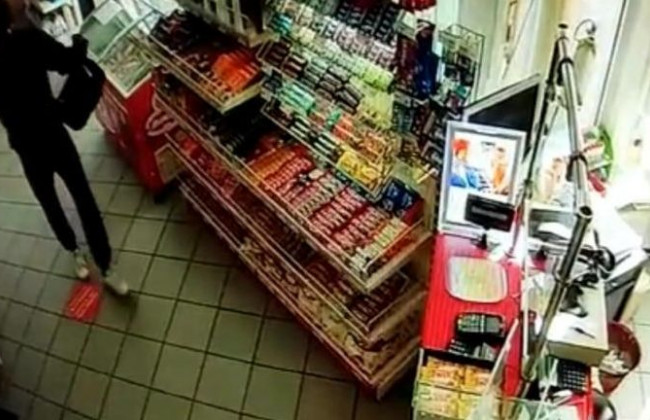 Дерзкое ограбление под Киевом: мужчина совершил нападение на АЗС