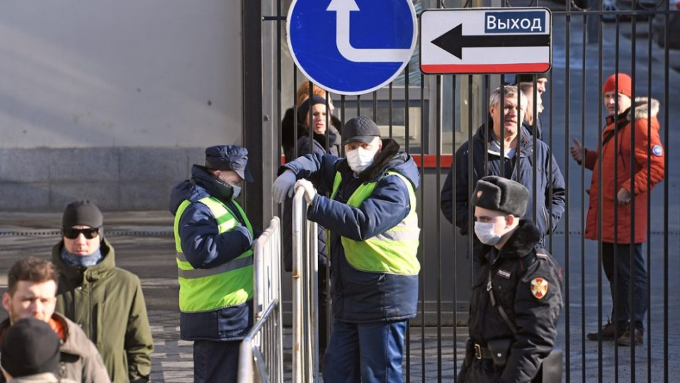 Москвичей обязали оформлять цифровые пропуска для передвижения по городу