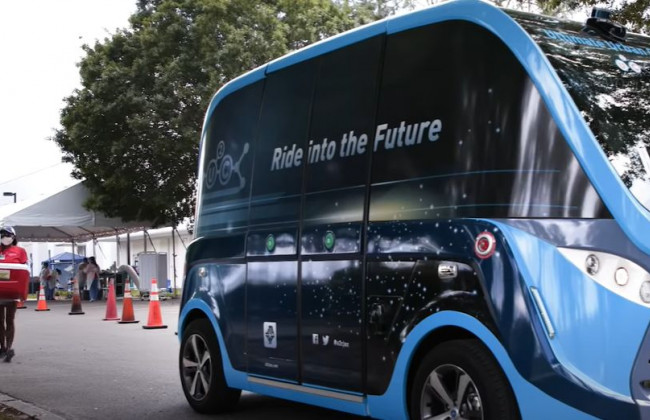 Как беспилотные автомобили помогают бороться с коронавирусом: видео