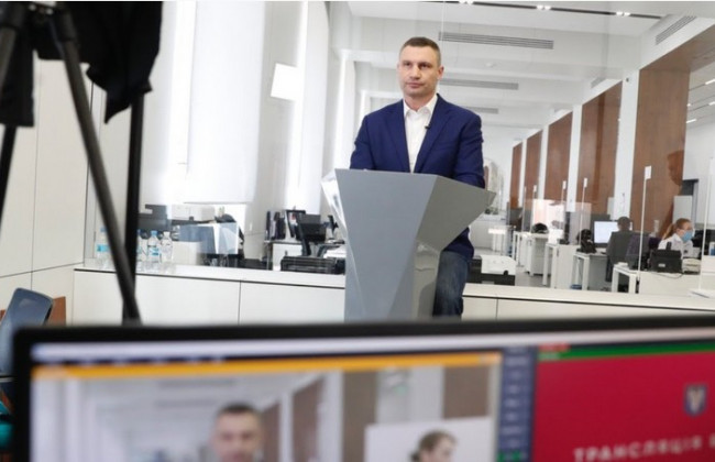 Київ лідирує за кількістю хворих на коронавірус: Кличко дає брифінг, трансляція