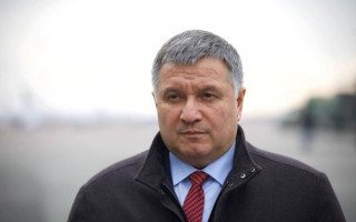 Полиция выписала штрафы трем церковникам за многолюдные богослужения, — Аваков