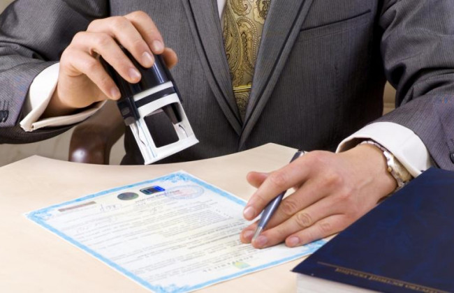 Переоформлювали земельні ділянки: на Сумщині викрили групу «чорних реєстраторів»