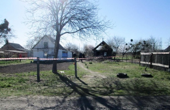 Бил кулаками и палкой: в Ромнах мужчина хладнокровно убил жену