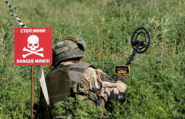 В Донецкой области солдат во время учений подорвался на миномете: фото