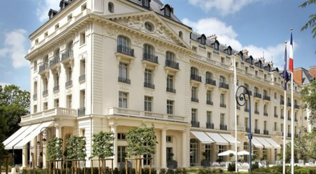 750 млн євро – рівно стільки податків Франція скасує для готелів та ресторанів через коронавірус