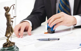 У Києві приватний нотаріус допоміг рейдерам захопити цінну нерухомість